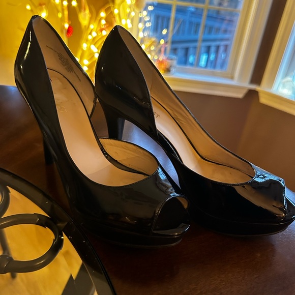 Black patent-leather look peep toe high heels, worn twice size 7M women’s - Picture 4 of 9